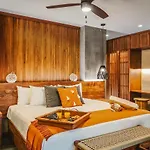 Tropical Oasis With Plunge Pool & Peaceful Garden - Mira Luna 131c *