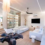 Jungle Luxury Villa
