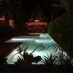Luxury 2 Bdr 2 Bth 2 Bikes Jacuzzi Fiboptic Wifi. Apartamento *