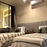 Apartamento Luxury 2 Bdr 2 Bth 2 Bikes Jacuzzi Fiboptic Wifi.