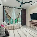 Luxury 2 Bdr 2 Bth 2 Bikes Jacuzzi Fiboptic Wifi. *