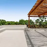 La Selva Minutes From Beach