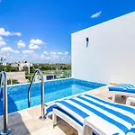 Menesse #327, Downtown Hotel Tulum