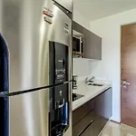 Menesse #327, Downtown Hotel *
