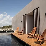 Super Location +High Speed Internet+Terrace