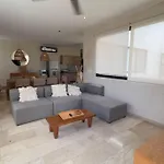 Urban In The Heart Of The Apartment *