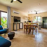 Tulum Jungle Villas - Villa Cenote