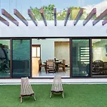 Jacuzzi, Premium Villa Hype - Private Pool & Near The Beach