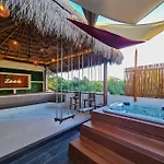 Jacuzzi, Premium Hype - Private Pool & Near The Villa *