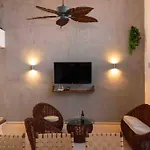 Villa Jacuzzi, Premium Hype - Private Pool & Near The *