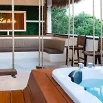 Jacuzzi, Premium Hype - Private Pool & Near The Villa