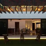 Jacuzzi, Premium Hype - Private Pool & Near The