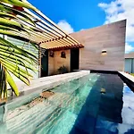 Apartment Mistiq Pent House 3 Recamaras, 3 Banos, Sala, Comedor, Terraza Y Jacuzzi *
