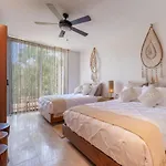 Nhoa 302c Lux 1br Jungle View Aldea Zama Сasa de vacaciones *