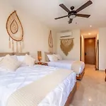 Nhoa 302c Lux 1br Jungle View Aldea Zama Сasa de vacaciones Tulum