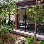 Villa Privada En Comunidad Cerrada Con Piscina Y Gym.