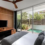 Laid Back In Tropical Vibe Apt Private Pool