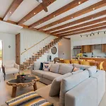 La Rana Curiosa Lux 4Bed 5Bath Villa At Ig Bluedeertulum