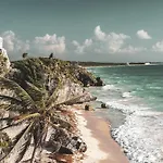 Echoluxe Condo, A Tropical, Bohemian Paradise