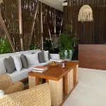 Luxurious Jungle *