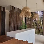 Luxurious Jungle *