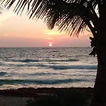 Playa Lakin-ha Beachfront Cabins Tulum