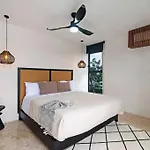 Villa 7 Bdr Luxury Villa, Tulum's Infinity Pool, Near *