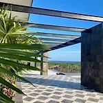 Ova * Tulum