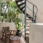 Luxury Penthouse With Private Rooftop & Pool