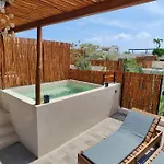 Apartamento Luxury Penthouse With Private Rooftop & Pool