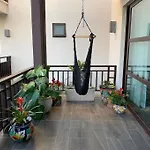 Bright Full Furnished 2 Bedrooms Waiting For Apartamento