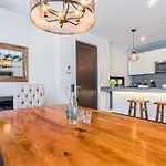 Bright Full Furnished 2 Bedrooms Waiting For You