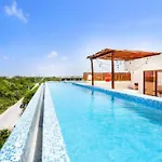 8ppl Penthouse Private Pool *