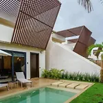 Tropical House For 12 People & 2 Pools In La Veleta, Tulum