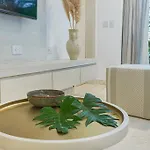 2 Bedroom + Private Pool And Roof Top Terrace Apartamento
