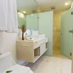 2 Bedroom + Private Pool And Roof Top Terrace Apartamento *