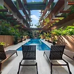 Menesse Hideaway - Elegant Bohemian *