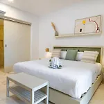 2 Bedroom + Private Pool And Roof Top Terrace Apartamento *