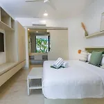 2 Bedroom + Private Pool And Roof Top Terrace
