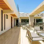 New Chic Studio Private Balcony Roof Pool Gym