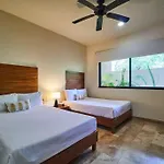 Zen Oasis Swim Up Pool W Tiki Hut Bar + Gym Apartamento *