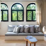 New! Private Pool. Near Beach&Town. 200Mb Wi-Fi