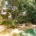 Nahouse Jungle Lodges