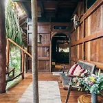 Stunning Jungle Treehouse With Lakefront & Beachside