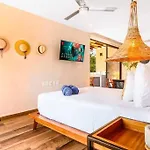 Private Rooftop Pool 3br Penthouse In The Jungle *