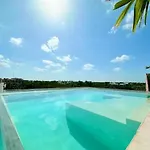Sky K104 Hotel 5*