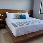 Ova Apartment *