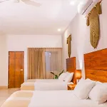Kaab Hotel 4*