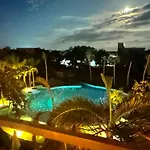 Aflora Style Apartment
