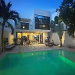 Wonderful Tropical 3br, Garden, Private Pool. *